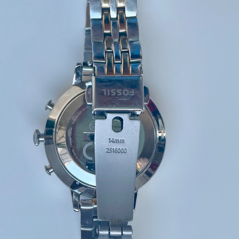 FOSSIL Women’s Jacqueline Hybrid Smartwatch - Picture 2 of 3